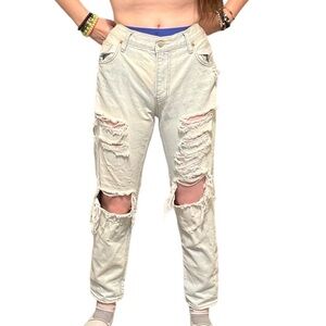 🍀5/$25🍀 Loft 82 light wash distressed denim jeans‎